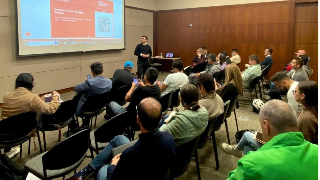 Consultor de IA para empresas — Daniel Zárate